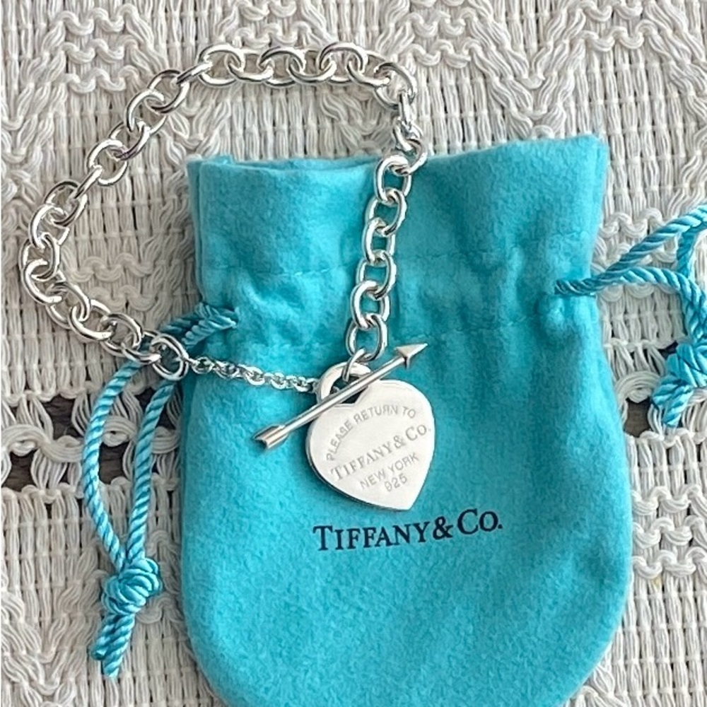 Tiffany & Co. Silver Lovestruck Heart Tag  Bracelet (thicker chain) size medium